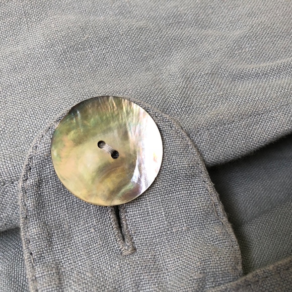 WILLOW linen slate top/Large shell buttons/Nice - Picture 2 of 8